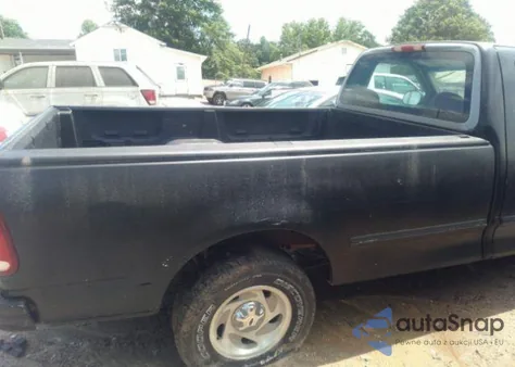 1998 Ford F-150 z USA, uszkodzony, nr VIN 1FTZF1768WNB23028